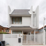 บ้านแมว บ้านหน้าแคบ