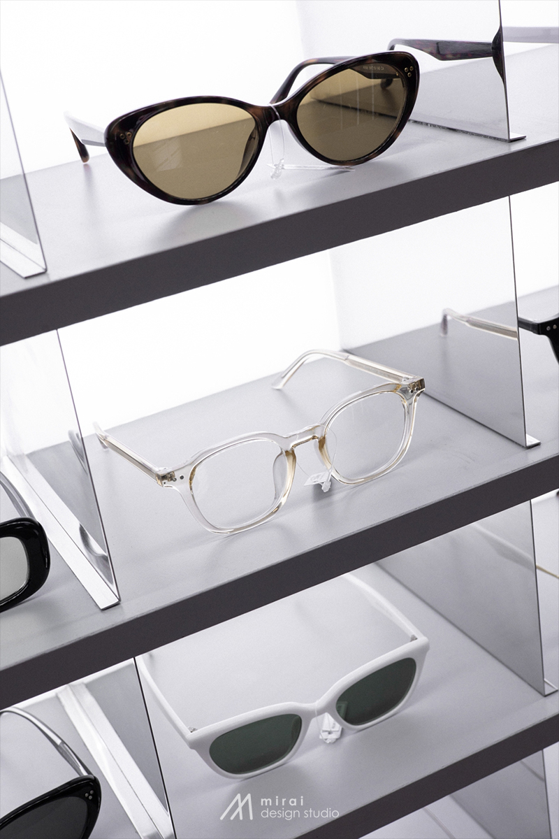 BLUE ELEPHANT GLASSES